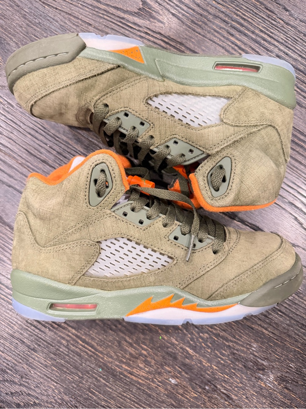 Air Jordan 5 Retro 2024 Olive size 5.5 youth